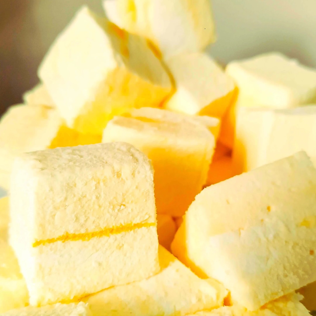 Mallow Dramatic : Lemon Sherbert (8 pieces) 6.95