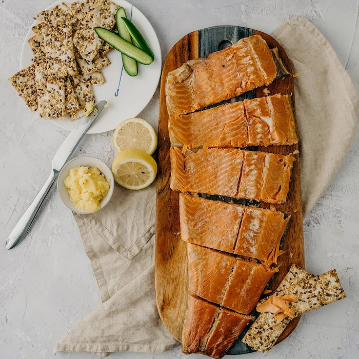 Ullapool Smokehouse : Heather Honey Cured Hot Smoked Scottish Salmon (450g)